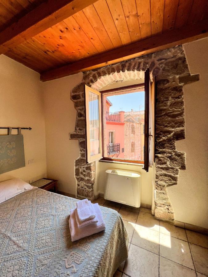 La Vecchia Torre Otel Bosa Dış mekan fotoğraf