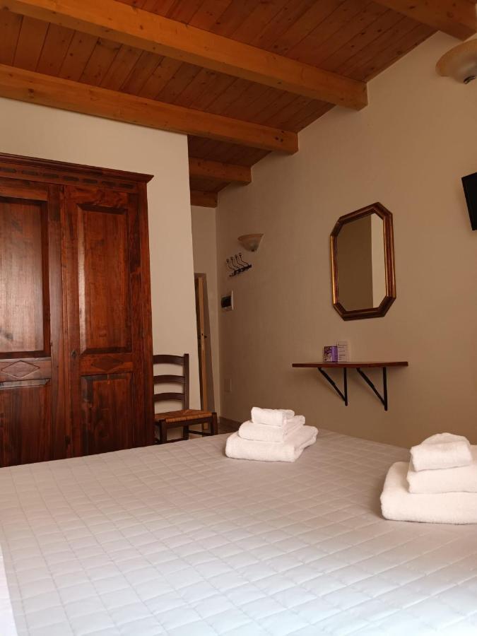 La Vecchia Torre Otel Bosa Dış mekan fotoğraf